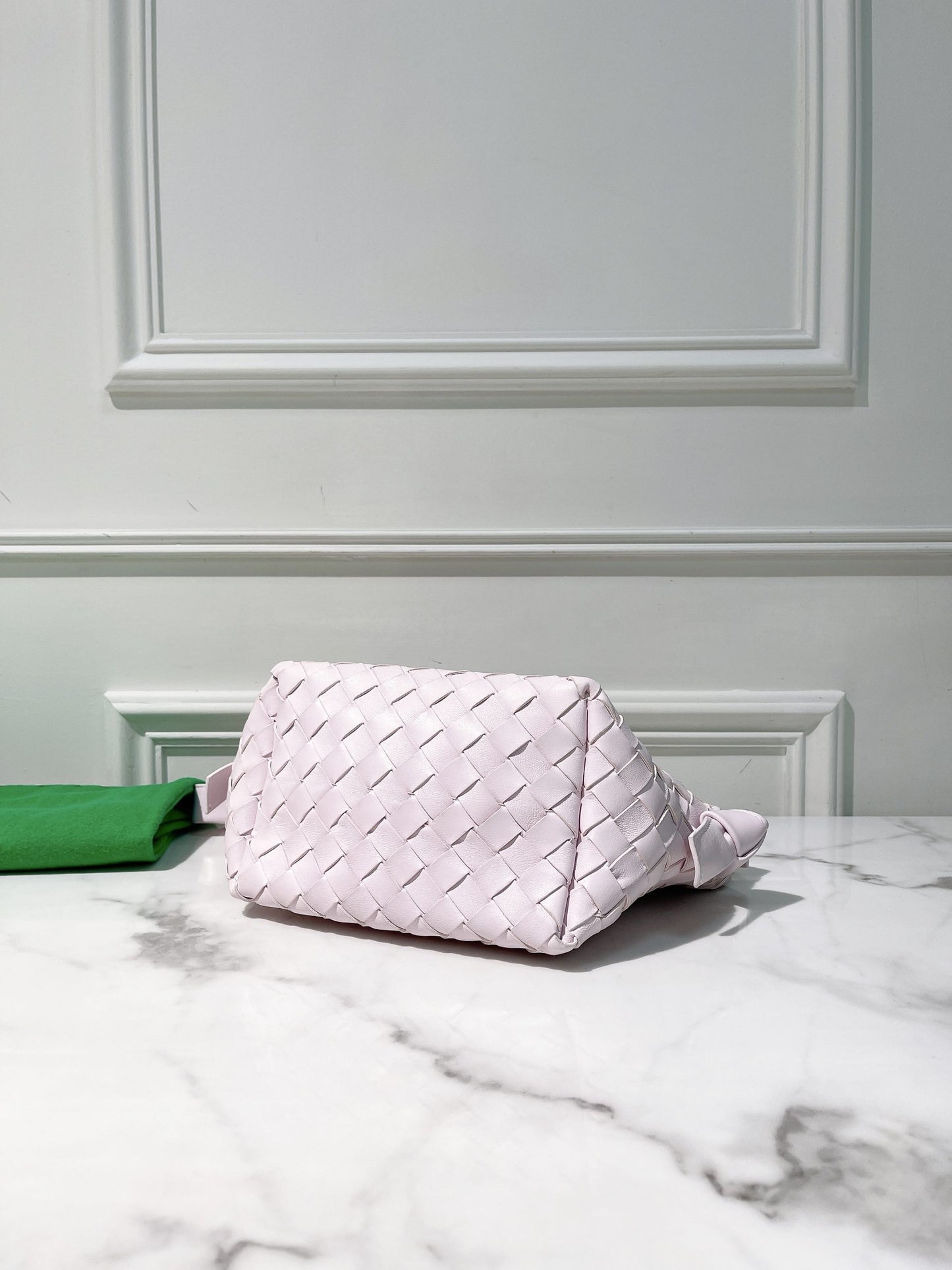 BOTTEGA VENETA TIE SHOULDER BAG