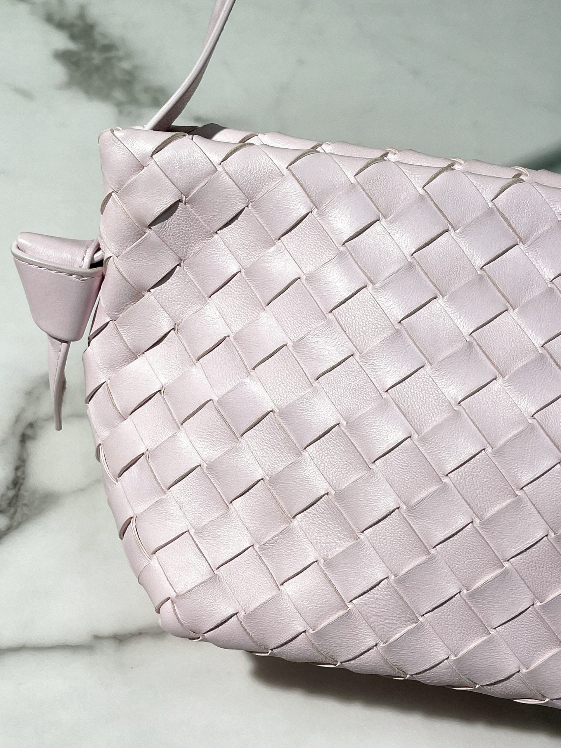 BOTTEGA VENETA TIE SHOULDER BAG