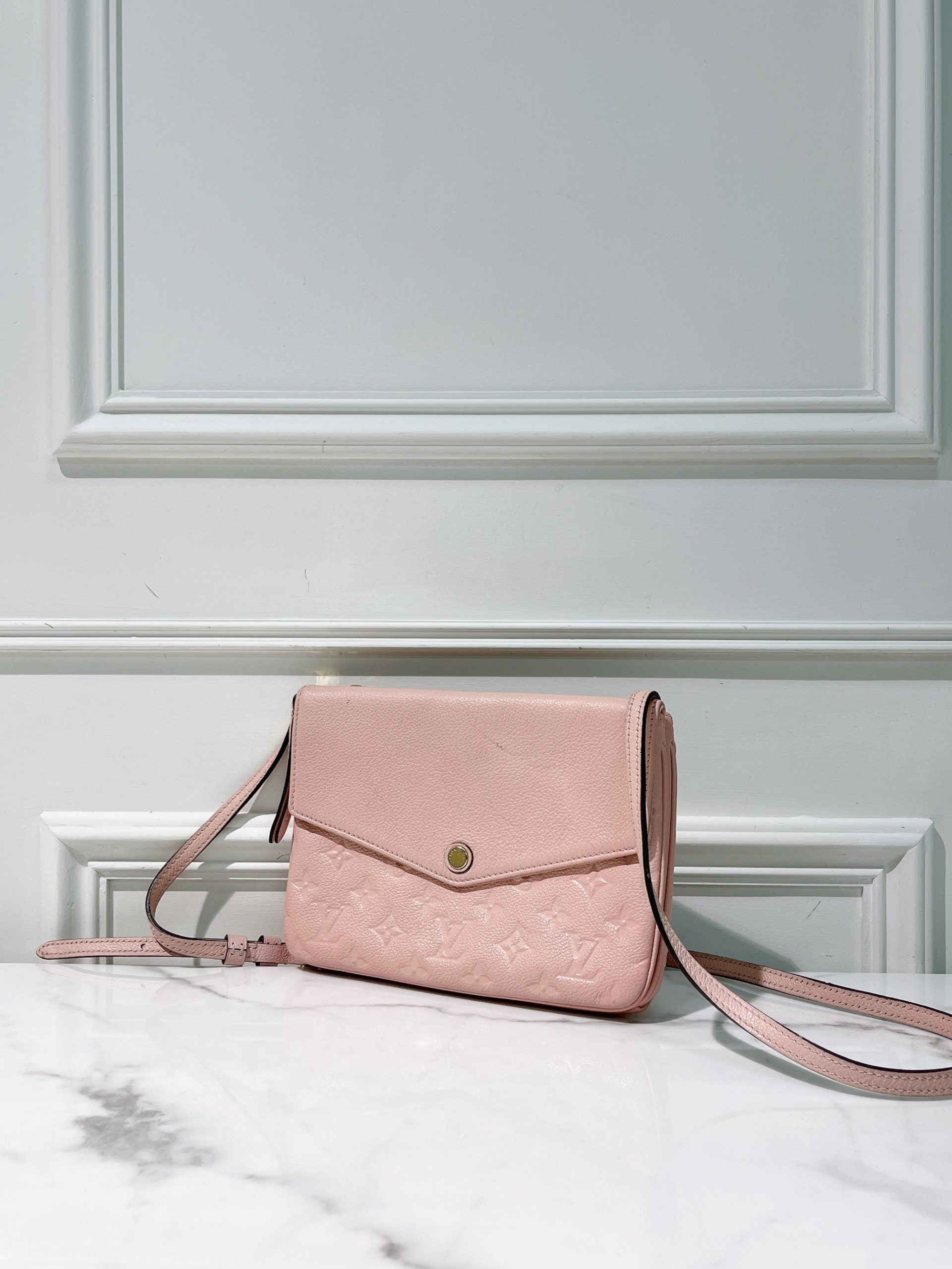 LV TWICE ENVELOPE BAG, Pink/Gold