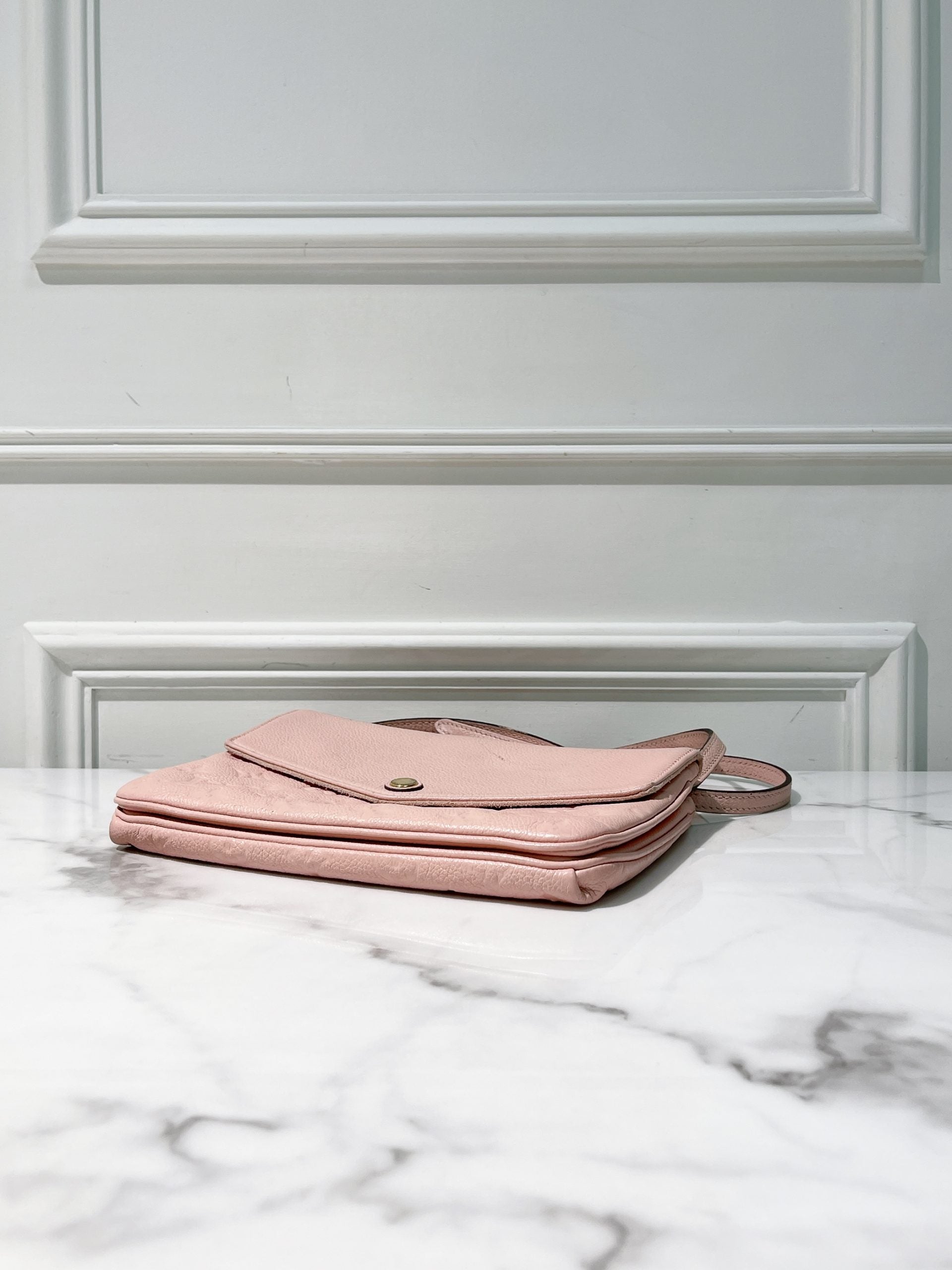 LV TWICE ENVELOPE BAG, Pink/Gold