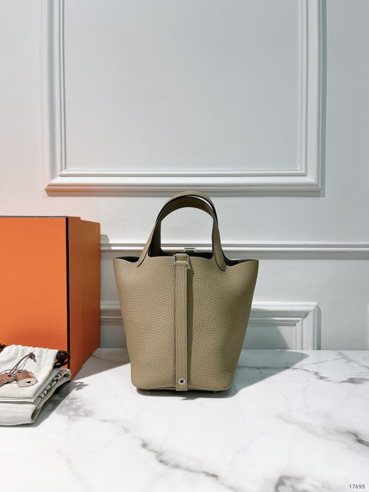 HERMES PICOTIN 18, Beige Marfa/Silver