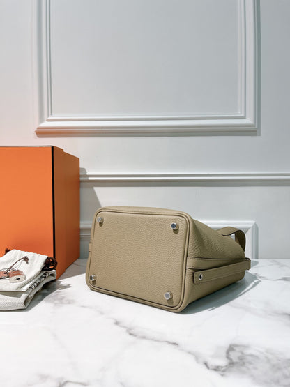 HERMES PICOTIN 18, Beige Marfa/Silver