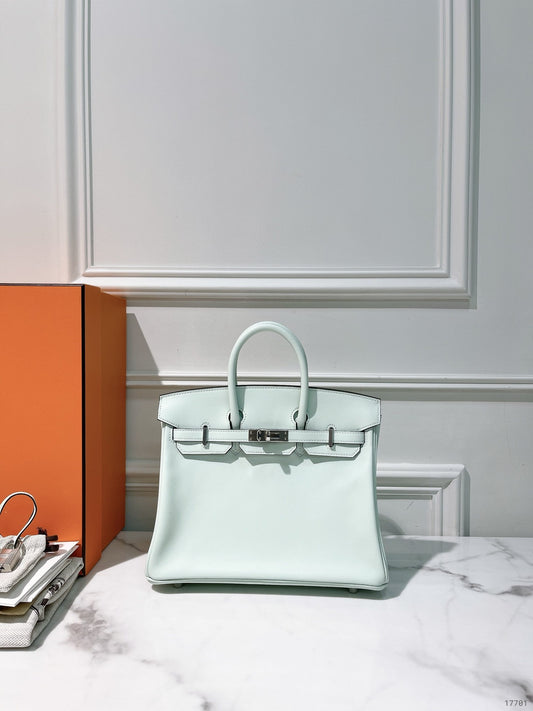 HERMES BIRKIN 25, Vert Peppermint/Silver
