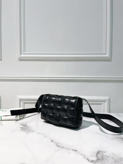 BOTTEGA VENETA PADDED CASSETTE, Black/Gold