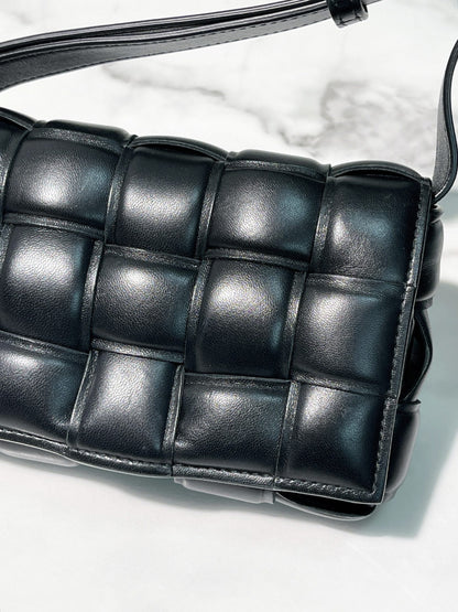 BOTTEGA VENETA PADDED CASSETTE, Black/Gold