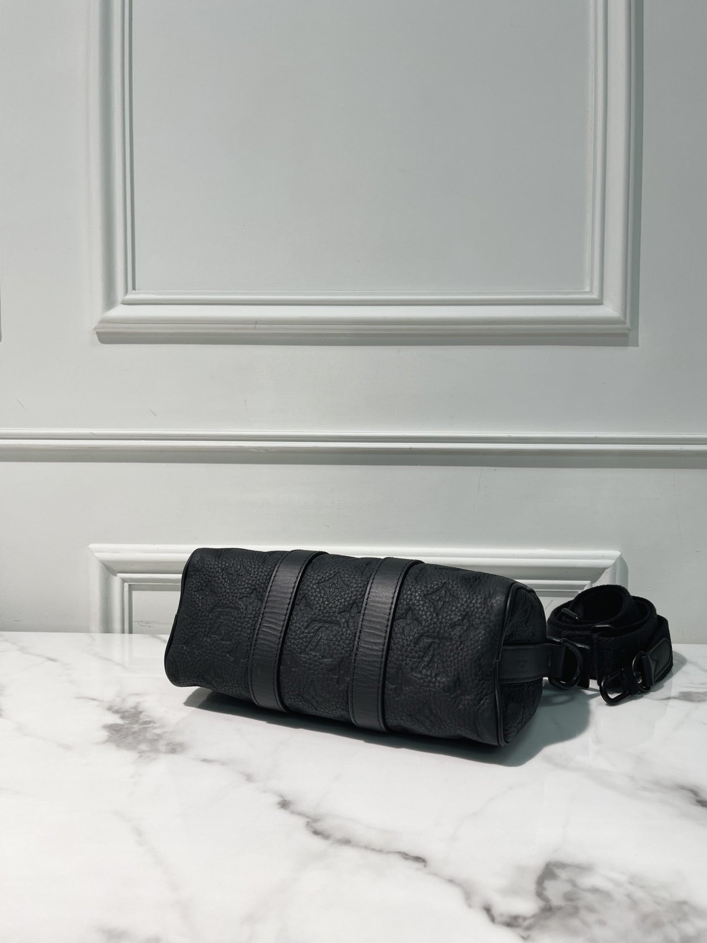 LV KEEPALL 25, So Black