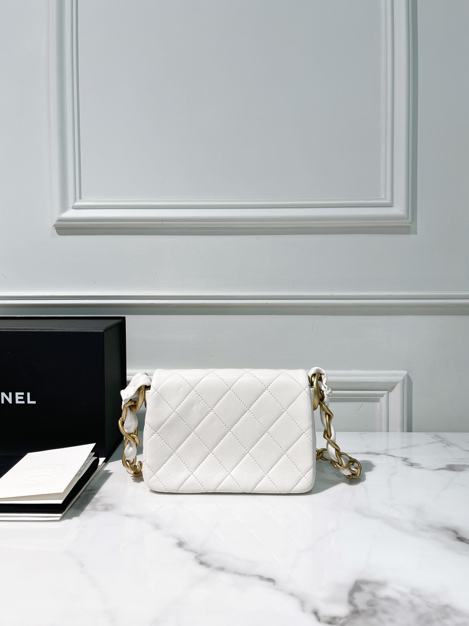 CHANEL 24S HOBO, White/Gold