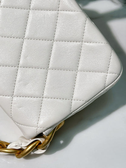 CHANEL 24S HOBO, White/Gold