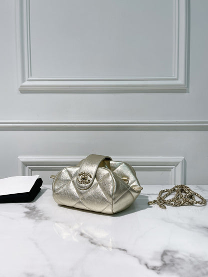 CHANEL 25A CUFF BAG, Gold/Gold