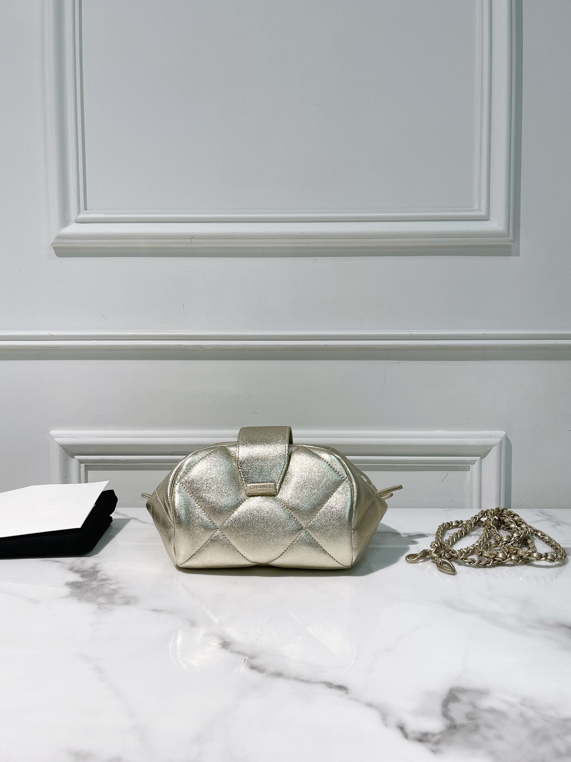 CHANEL 25A CUFF BAG, Gold/Gold