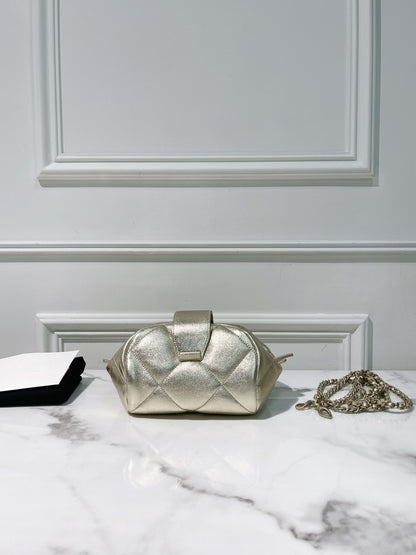 CHANEL 25A CUFF BAG, Gold/Gold