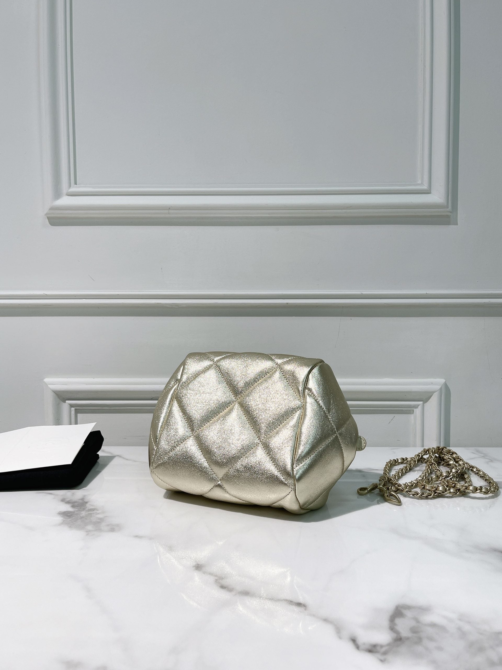 CHANEL 25A CUFF BAG, Gold/Gold