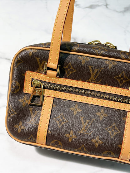 LV CITE MM, Monogram