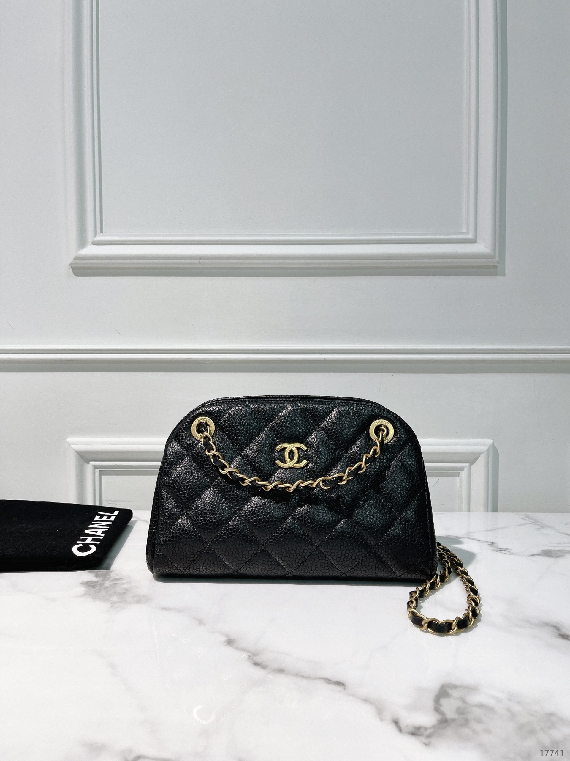 CHANEL 24K CLUTCH WITH CHAIN, Black/Gold