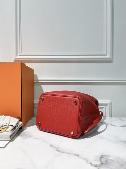 HERMES PICOTIN LOCK 18, Rouge Casaque/Gold