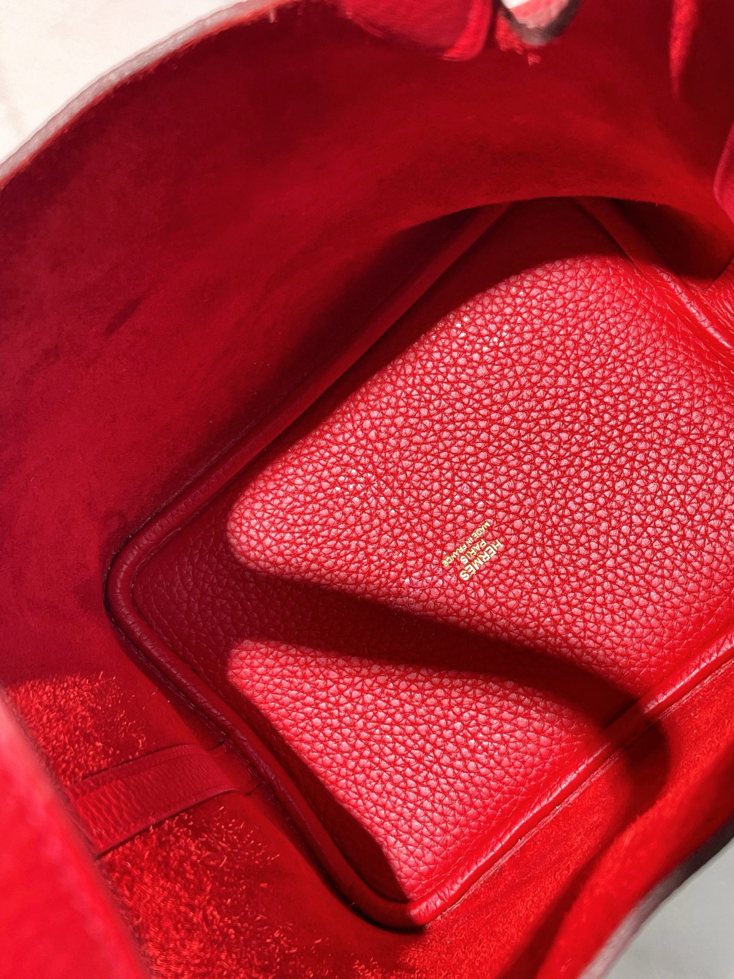 HERMES PICOTIN LOCK 18, Rouge Casaque/Gold