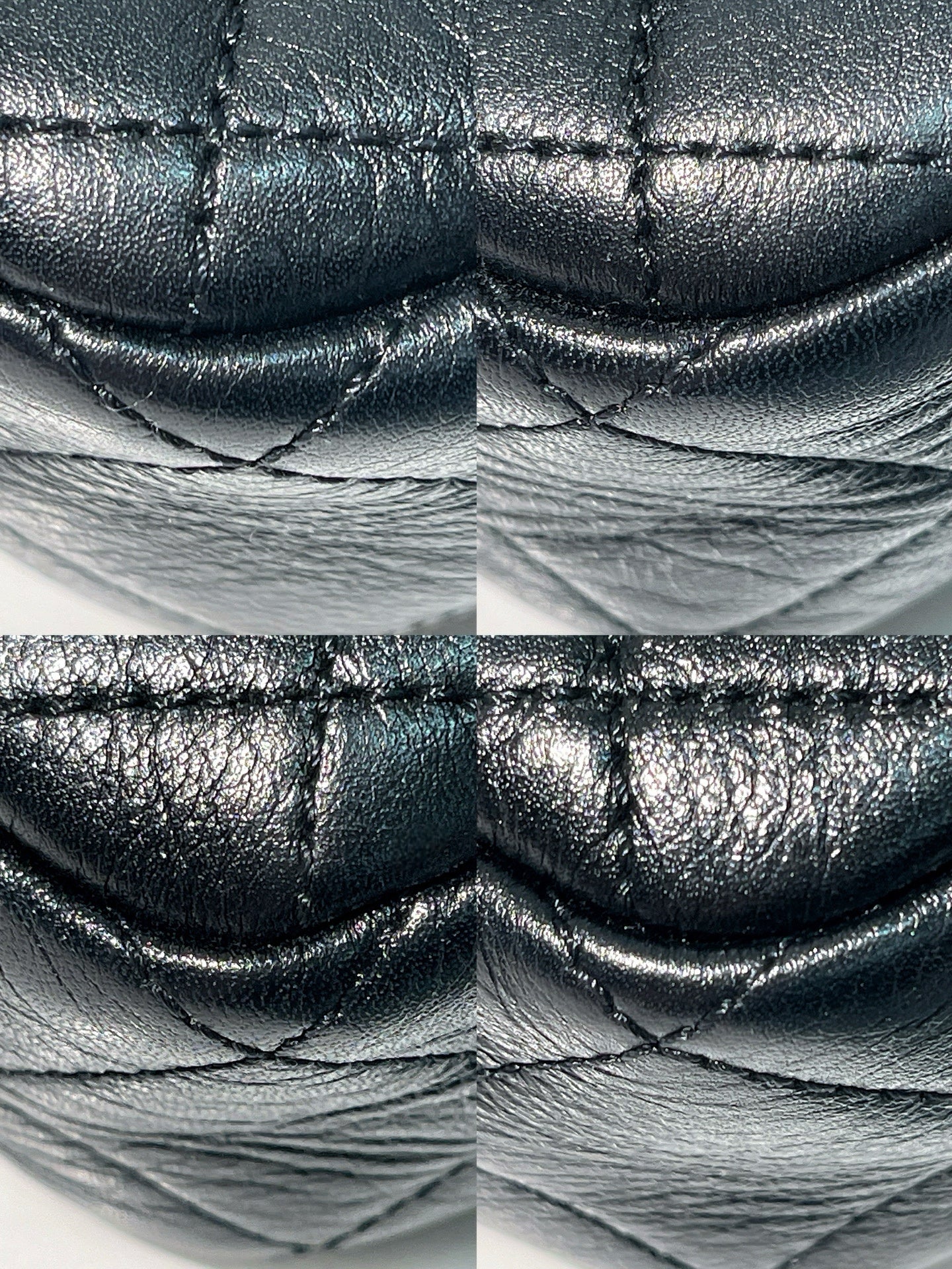 CHANEL 22C MINI FLAP, Black/Gold