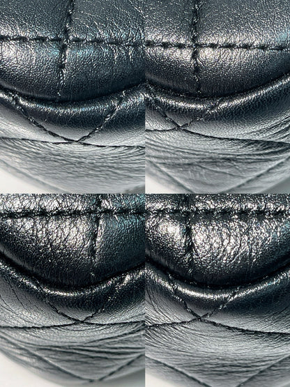 CHANEL 22C MINI FLAP, Black/Gold