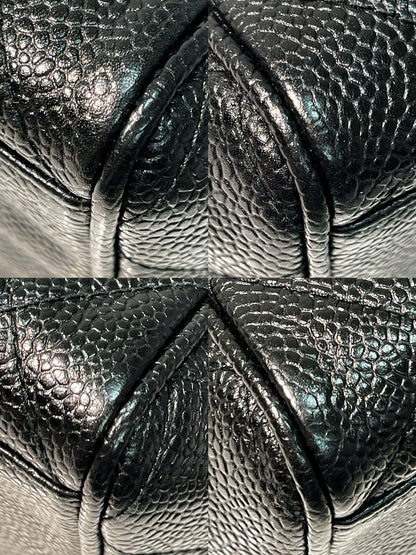 CHANEL VINTAGE SHOULDER BAG, Black/Gold