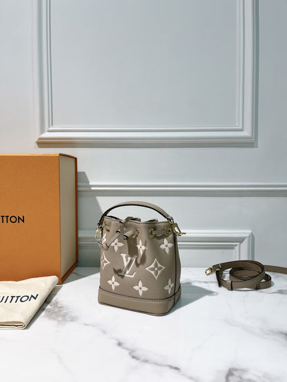 LV NANO NOE, Tourterelle Gray/Cream