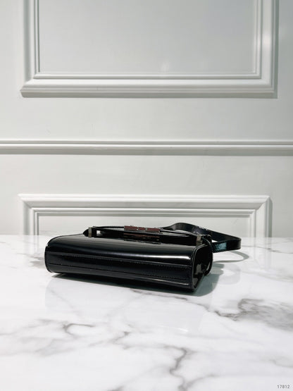 YSL MINI MANHATTAN, Black/Silver