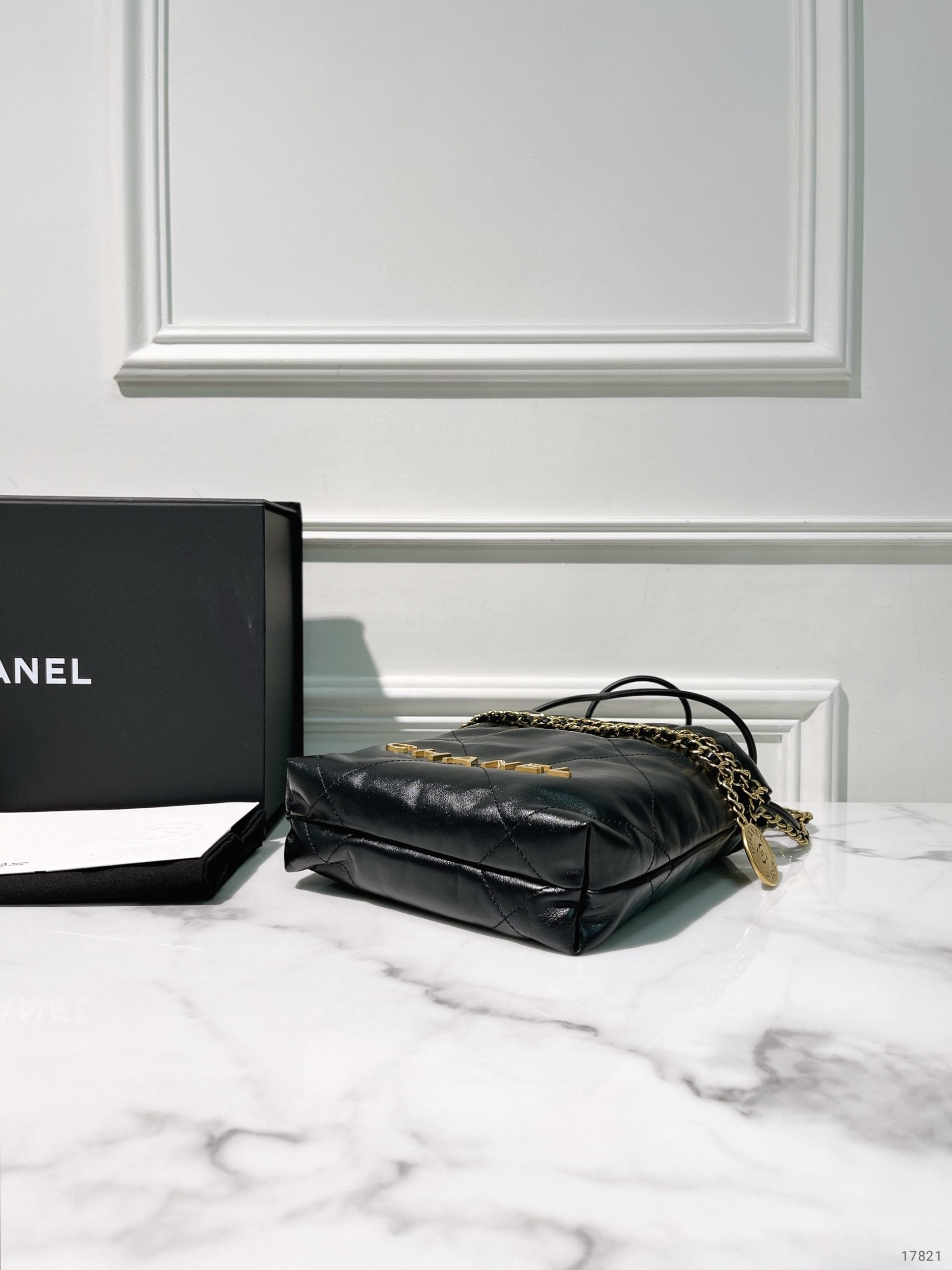CHANEL MINI 22 BAG, Black/Gold