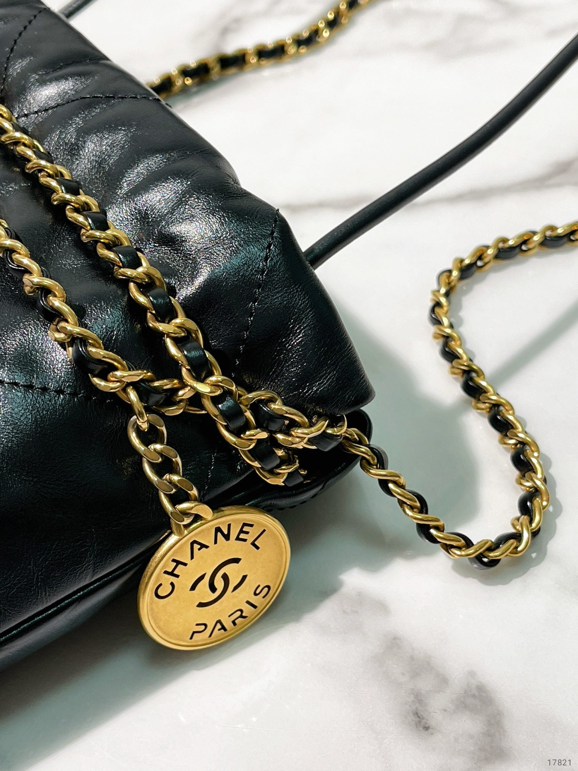 CHANEL MINI 22 BAG, Black/Gold