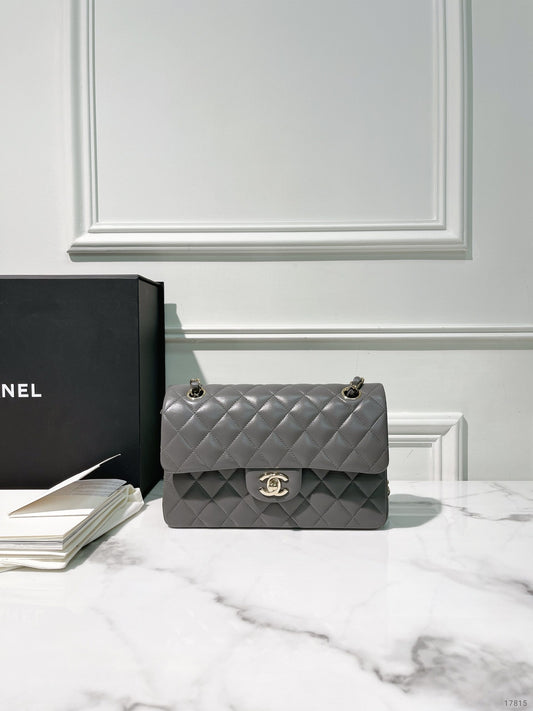 CHANEL SMALL CLASSIC FLAP, Grey/Gold