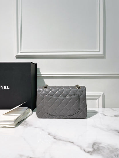 CHANEL SMALL CLASSIC FLAP, Grey/Gold