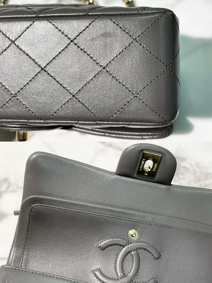 CHANEL SMALL CLASSIC FLAP, Grey/Gold