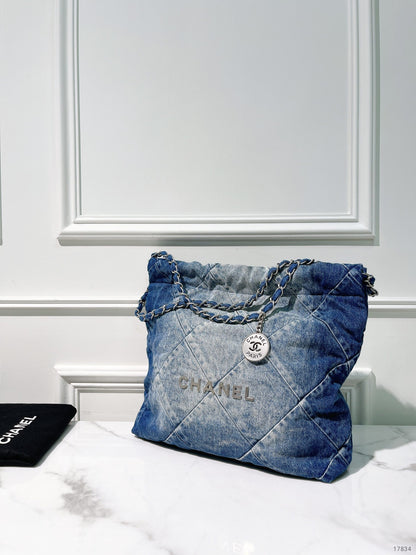 CHANEL SMALL 22 BAG, Denim