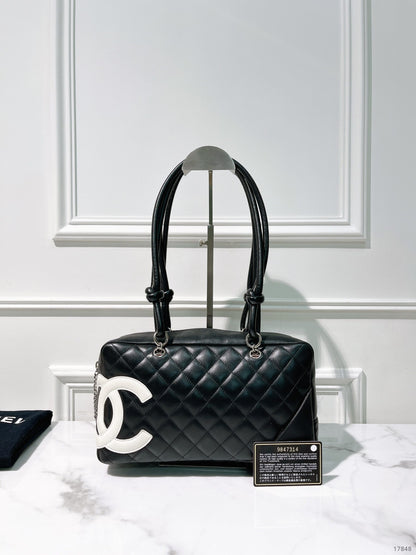 CHANEL CAMBON SHOULDER BAG, Black/White