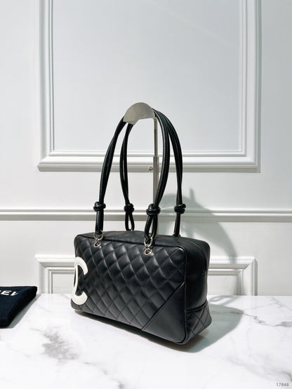 CHANEL CAMBON SHOULDER BAG, Black/White