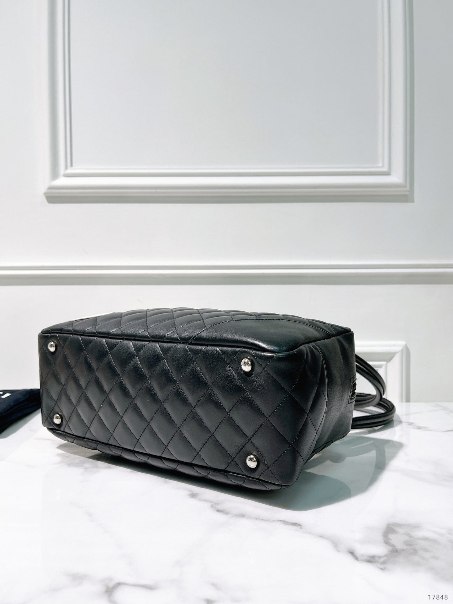 CHANEL CAMBON SHOULDER BAG, Black/White