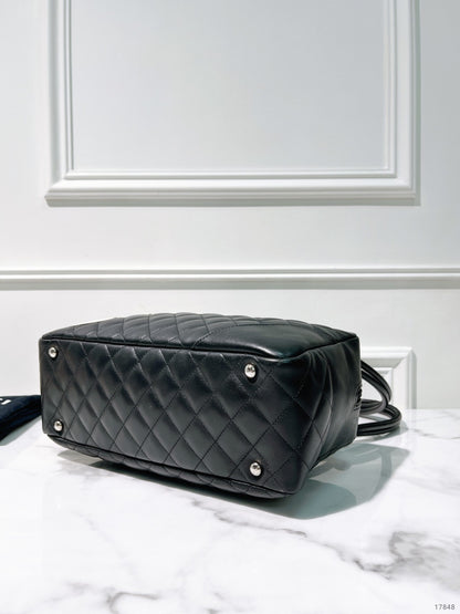 CHANEL CAMBON SHOULDER BAG, Black/White