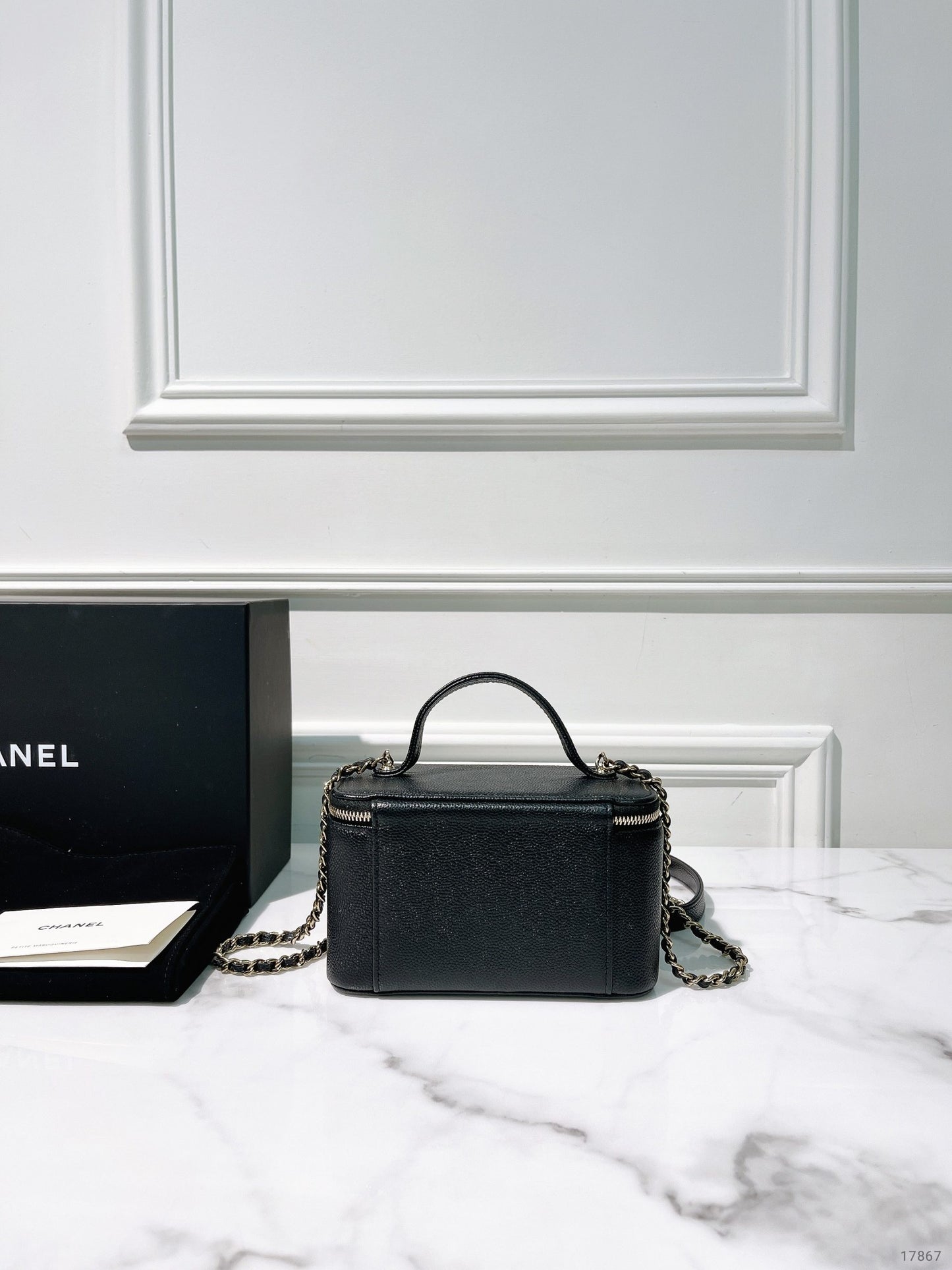 CHANEL 23P VANITY CASE WITH HANDLE, Black/Gold