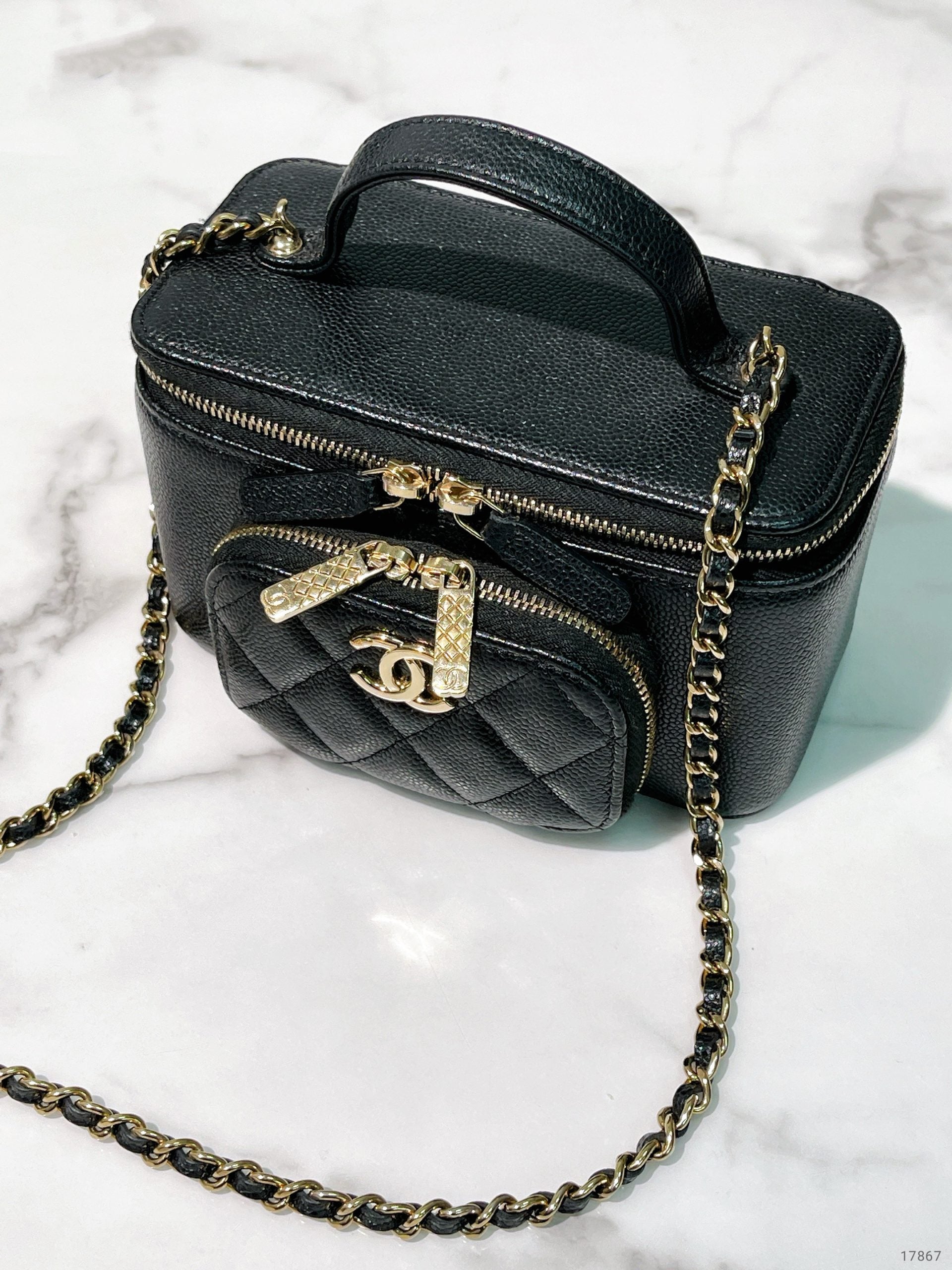 CHANEL 23P VANITY CASE WITH HANDLE, Black/Gold