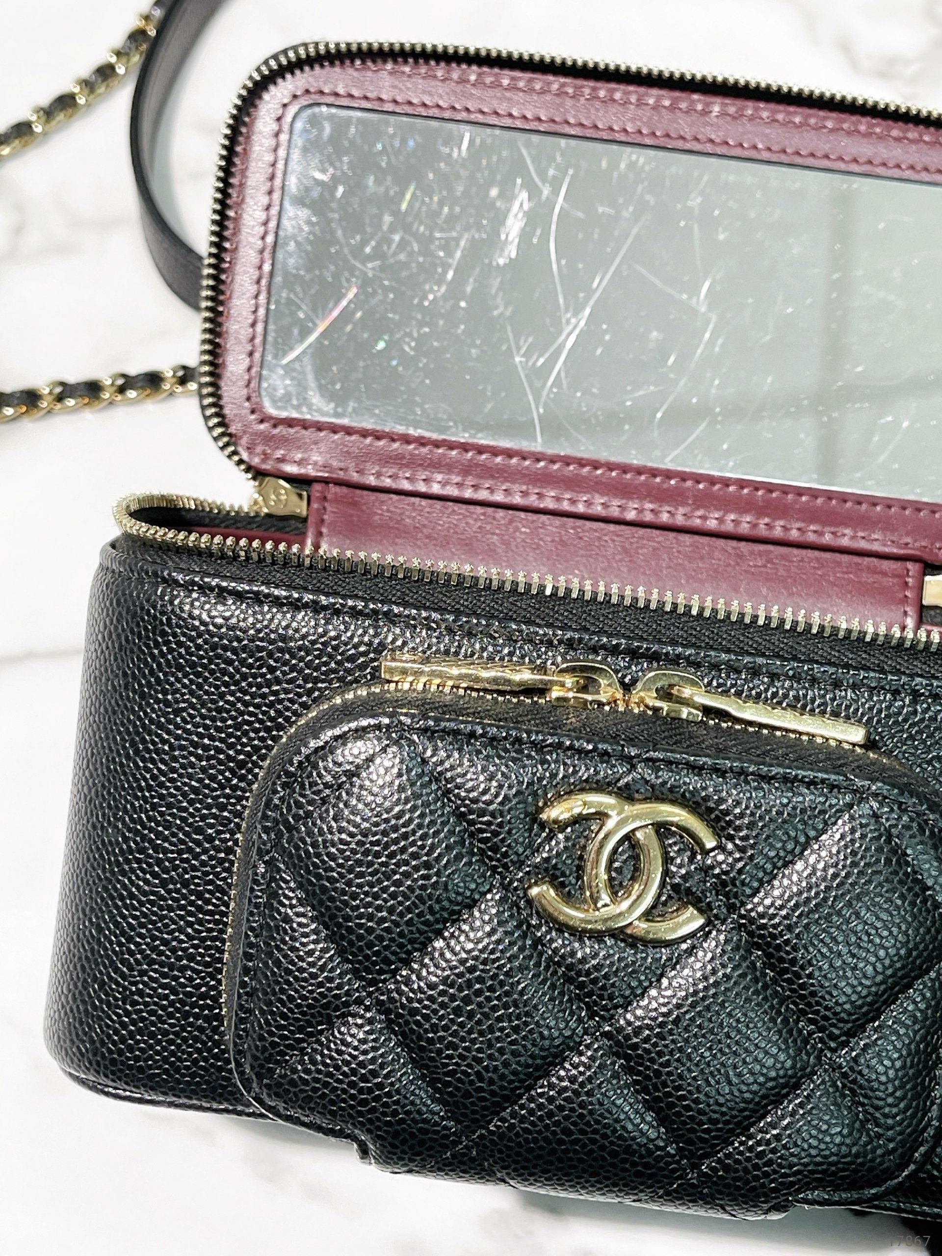 CHANEL 23P VANITY CASE WITH HANDLE, Black/Gold