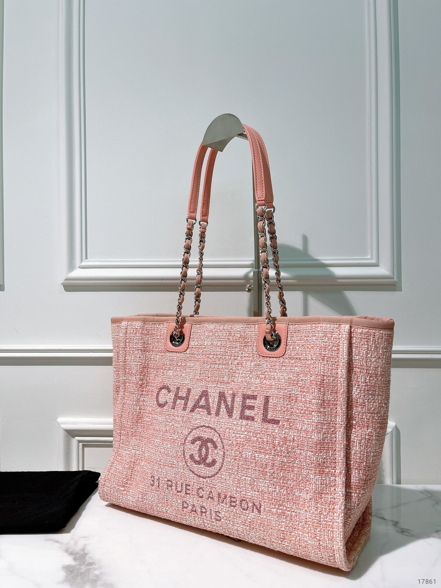 CHANEL SHOPPING TOTE, Pink/Gold