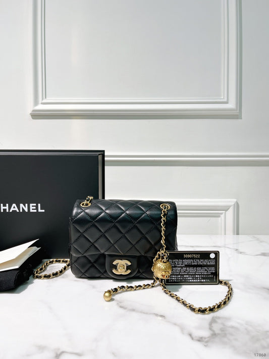 CHANEL PEARL CRUSH MINI SQUARE, Black/Gold