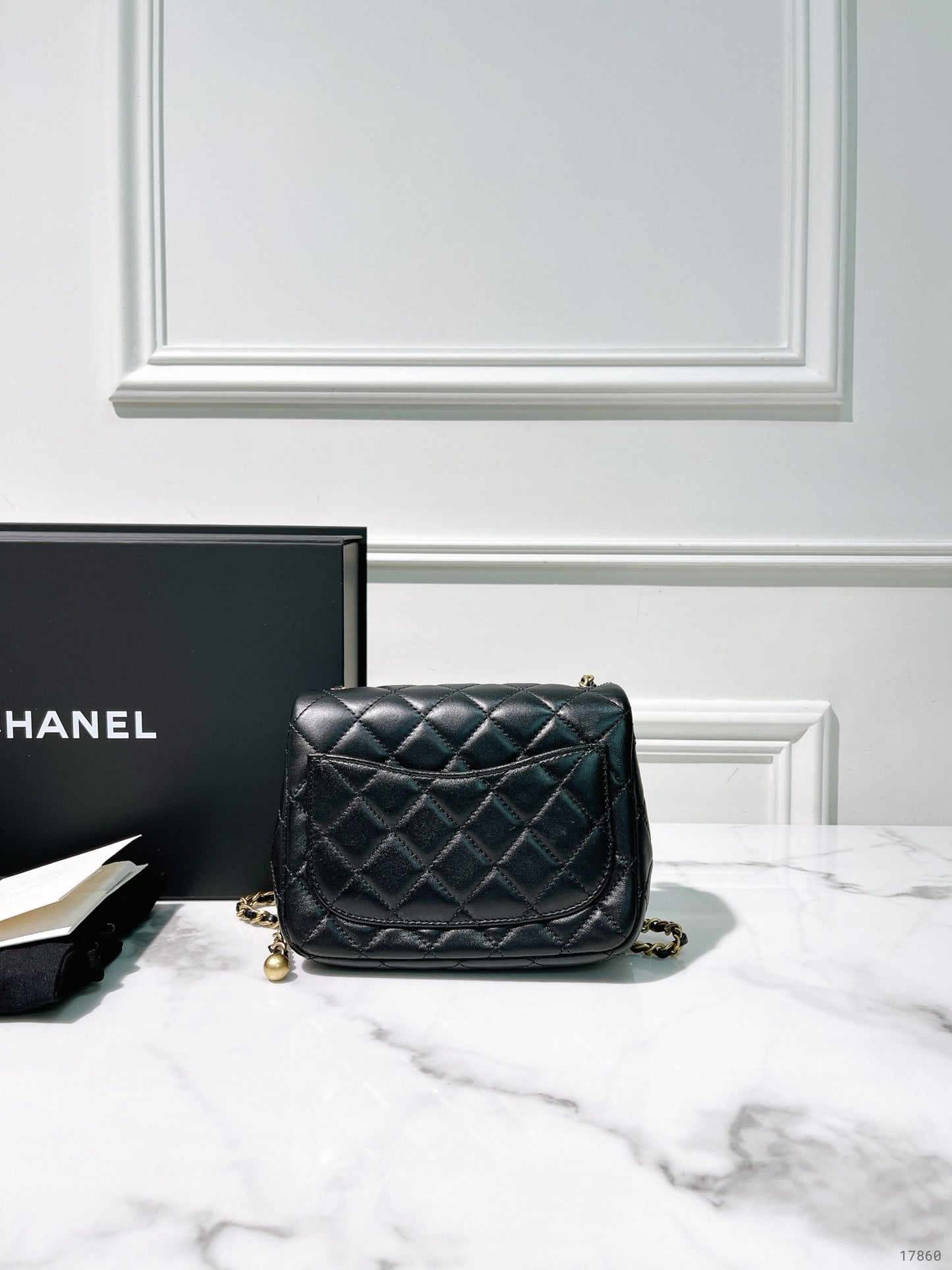 CHANEL PEARL CRUSH MINI SQUARE, Black/Gold