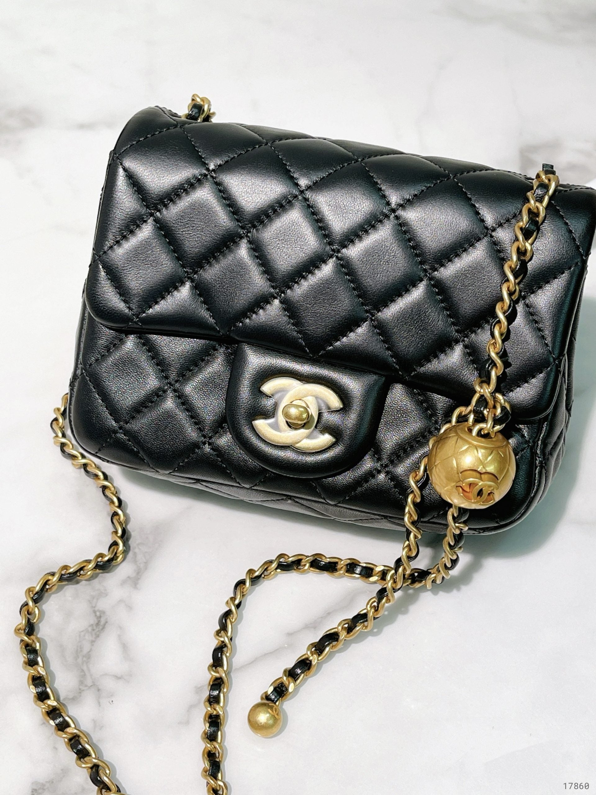 CHANEL PEARL CRUSH MINI SQUARE, Black/Gold