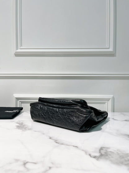 YSL MEDIUM NIKI, So Black