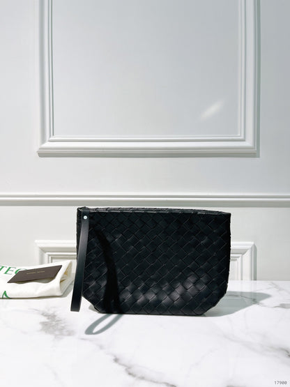 BOTTEGA VENETA POUCH, Black/Silver