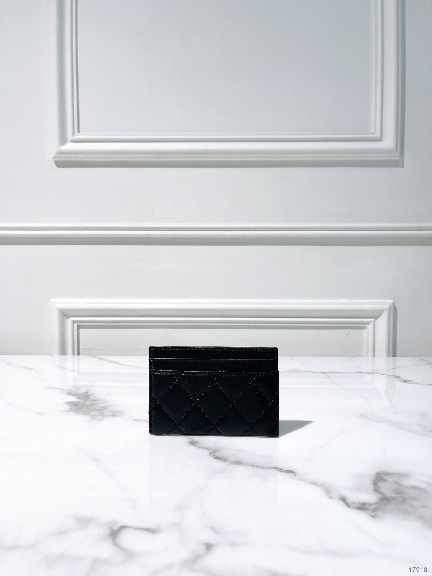 CHANEL 23K CARD HOLDER, Black