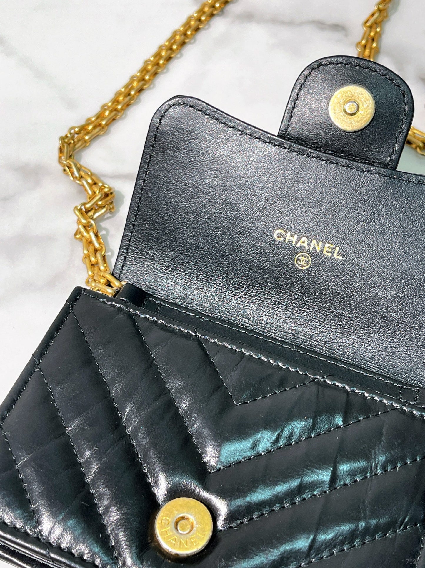 CHANEL MINI 2.55 WAIST BAG, Black/Gold