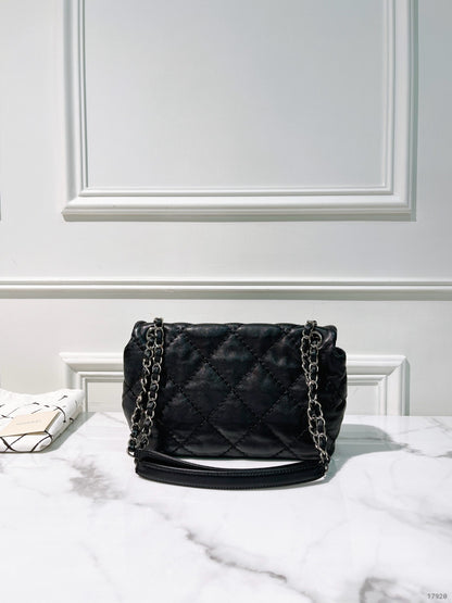 CHANEL SHOULDER BAG, Black/Silver