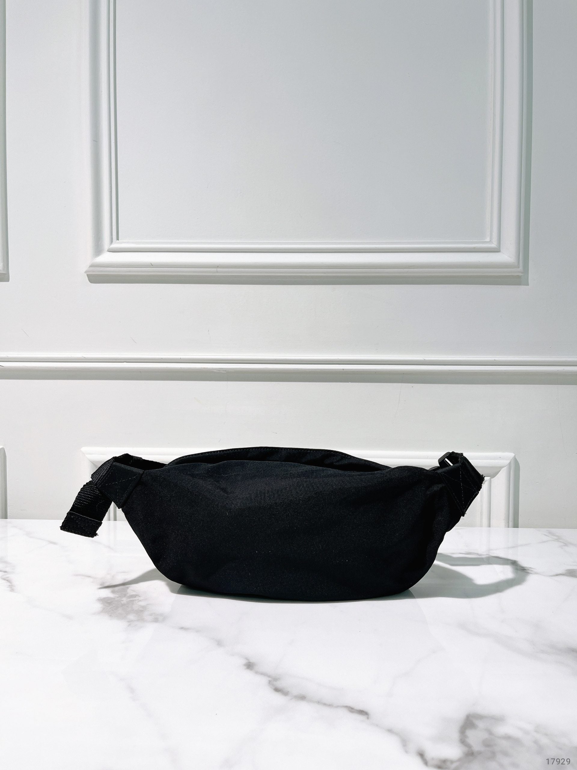 BALENCIAGA WAIST BAG, Black/White