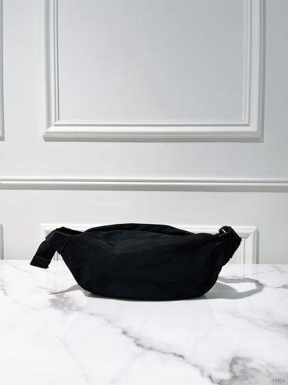 BALENCIAGA WAIST BAG, Black/White