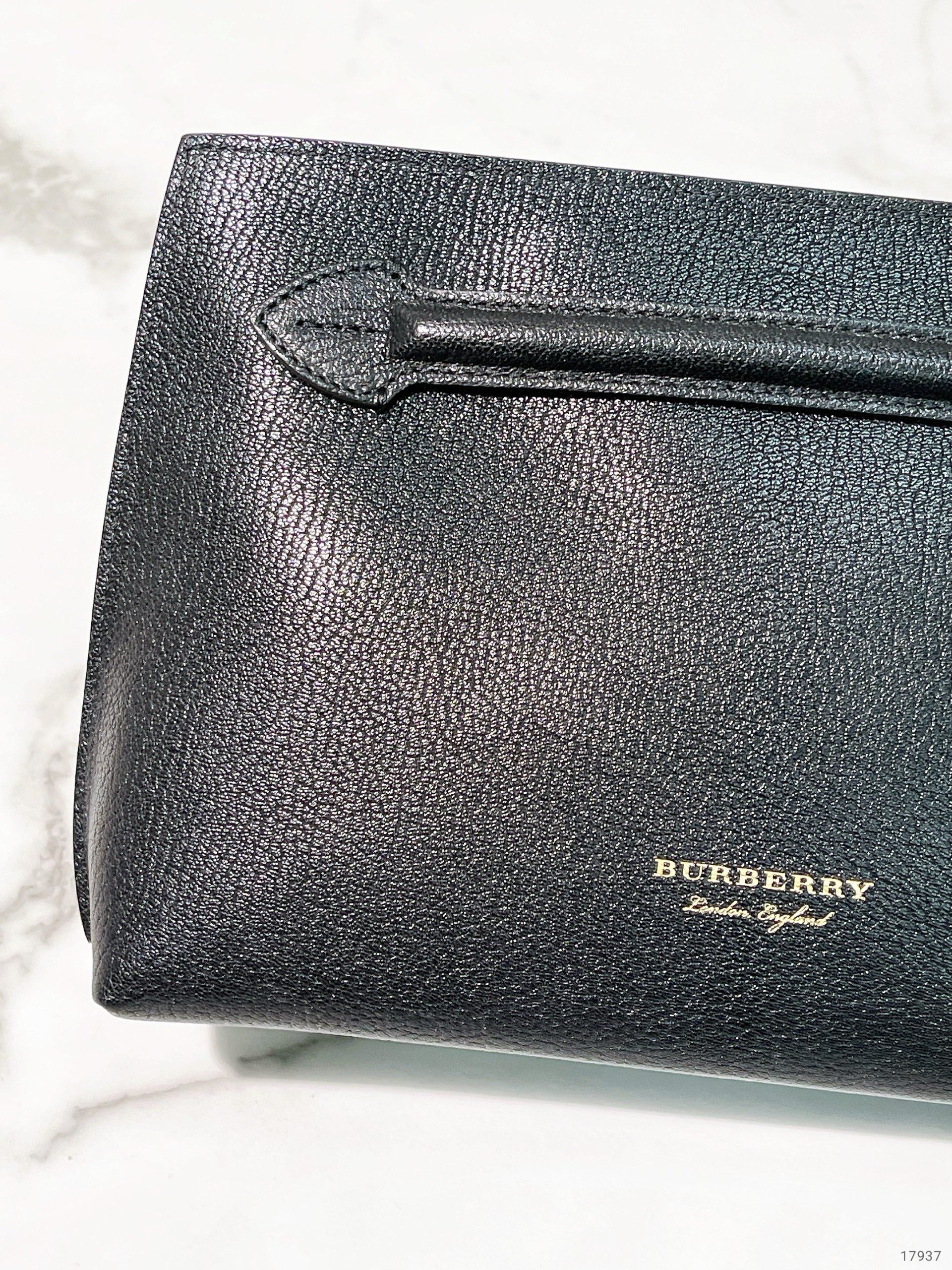BURBERRY HAND POUCH